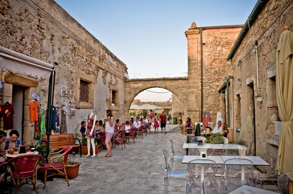 Willa Casale Hibiscus Santa Maria Del Focallo Zewnętrze zdjęcie